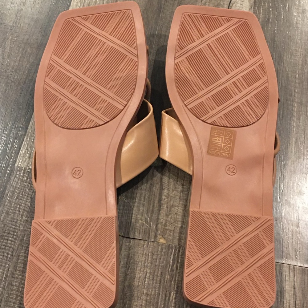 Sandals - Picture 2 of 2